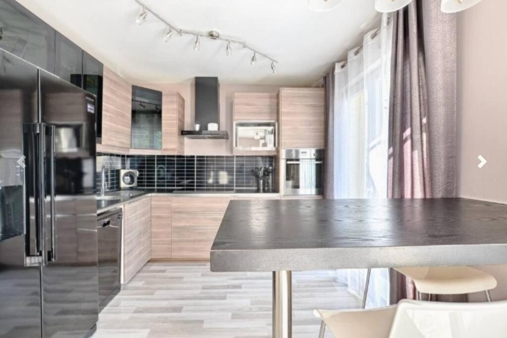 Maison 120 M² A Vigy Bagian luar foto
